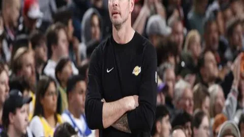 亚历山大超越科比，创连续64场20+得分奇迹，历史第九仅距乔丹、杜兰特8场差距！